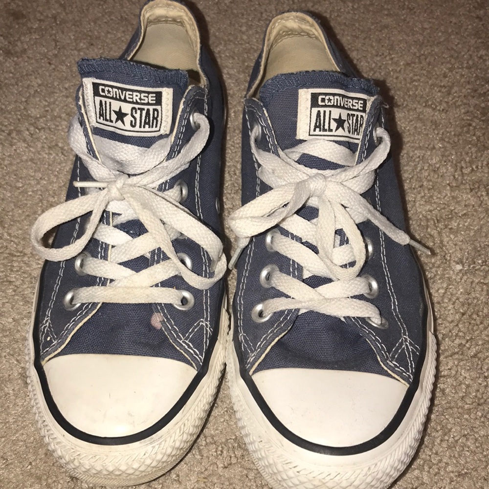 navy blue converse